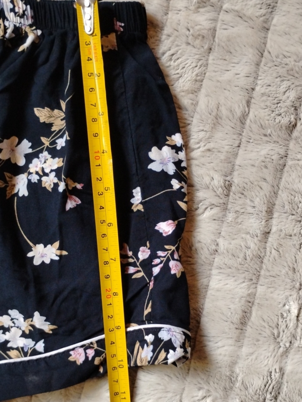 Black Floral Short Pajama Set with White Piping - Picture 11 of 11